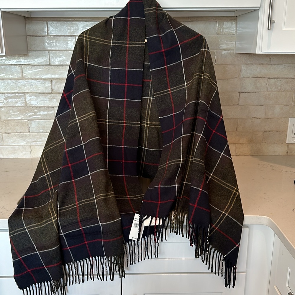 COPY - NEW! Barbour Hailes Tartan Wrap